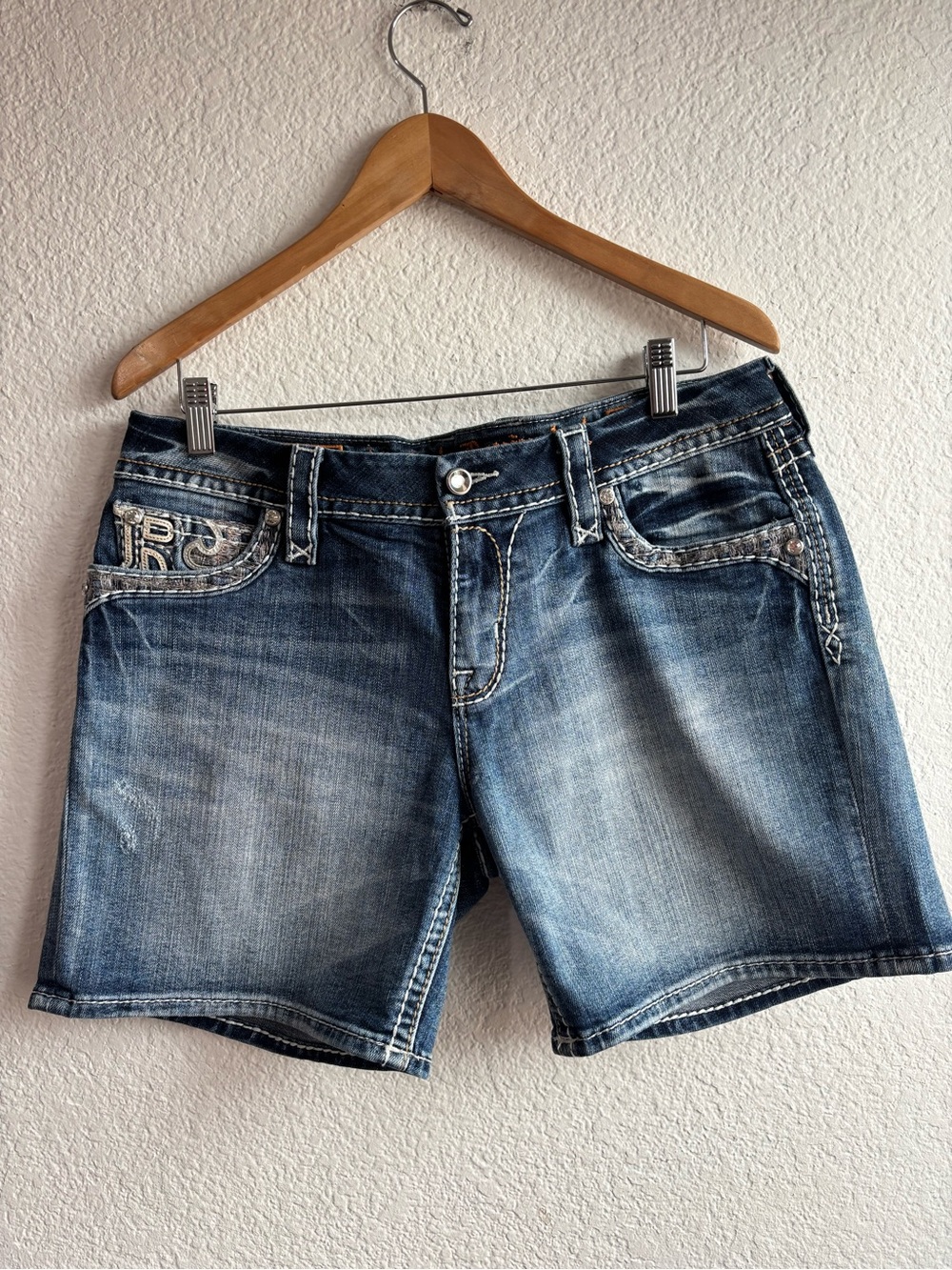 Rock Revival Faine Easy Short Embellished Dark Wash Denim Shorts Size 30